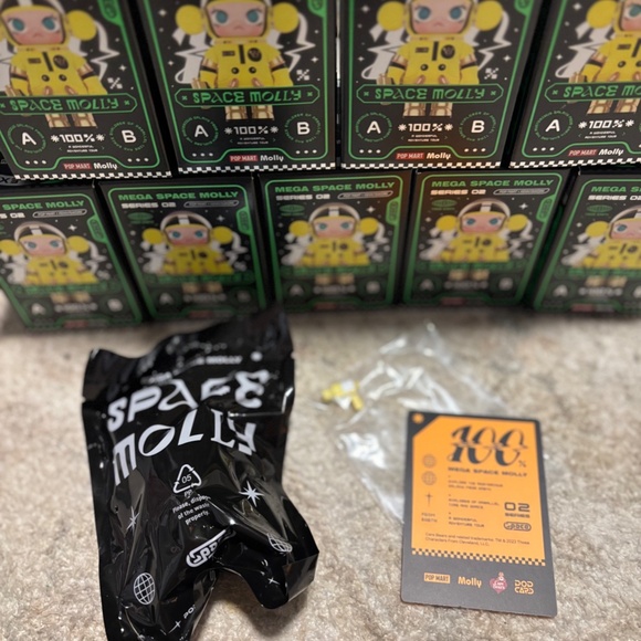 Mega Space Molly 100% SECRET_ Birthday Bear_Care Bear - Picture 3 of 6